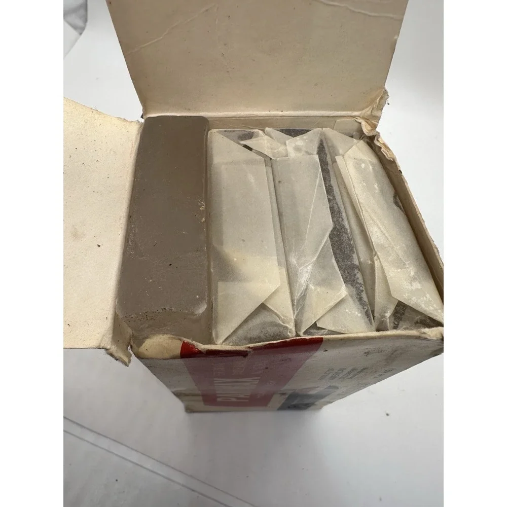 Vintage‎ Parowax Household Wax Box 4 Cakes American Oil Canning Candle Ski